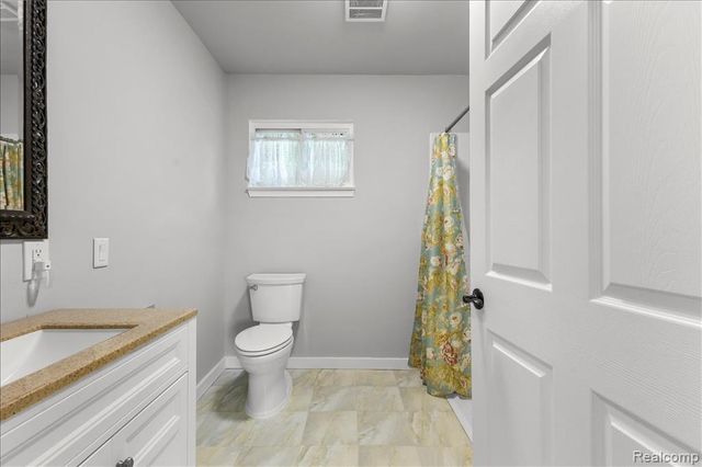719 Hartner Drive, Holly, MI 48442