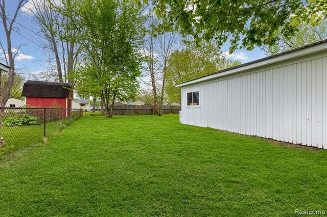 719 Hartner Drive, Holly, MI 48442