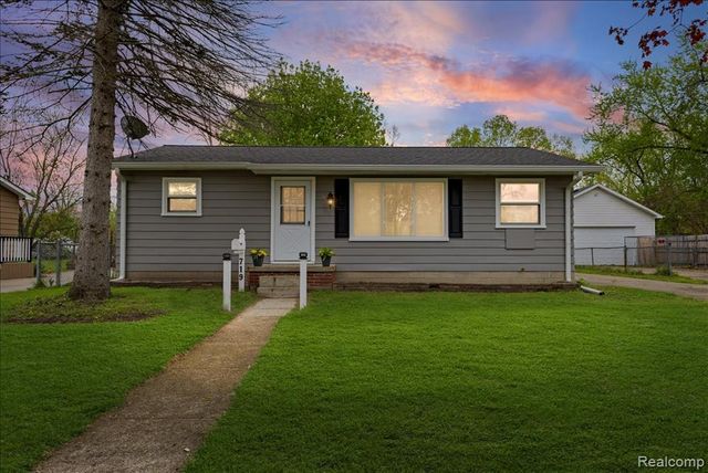 719 Hartner Drive, Holly, MI 48442