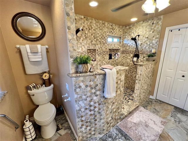 728 S Remington Drive, Angleton, TX 77515