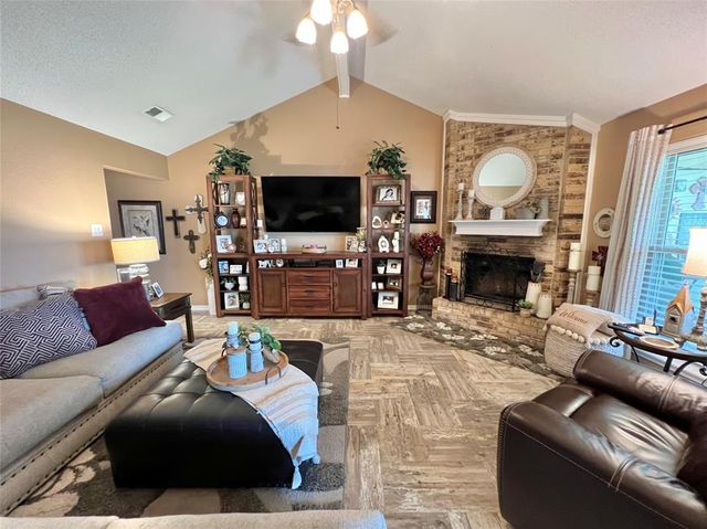 728 S Remington Drive, Angleton, TX 77515