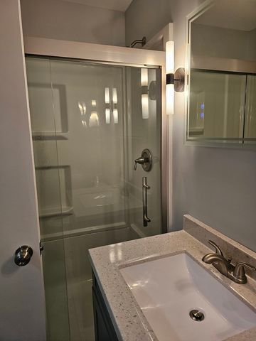 922 Old Willow Road 208, Prospect Heights, IL 60070