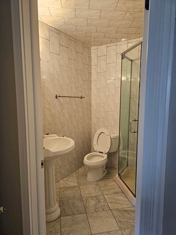 922 Old Willow Road 208, Prospect Heights, IL 60070