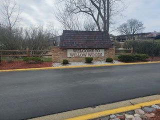 922 Old Willow Road 208, Prospect Heights, IL 60070