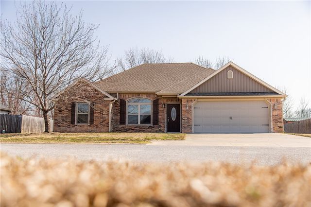 1631 Citation Lane, Prairie Grove, AR 72753