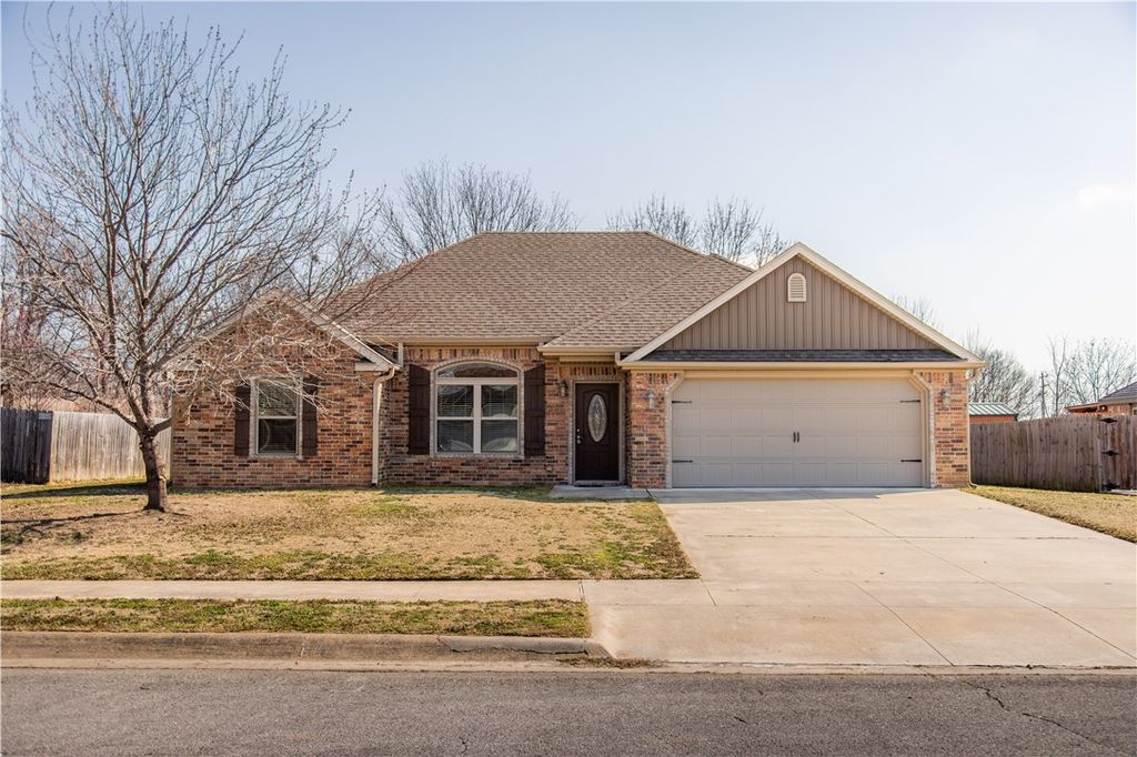 1631 Citation Lane, Prairie Grove, AR 72753