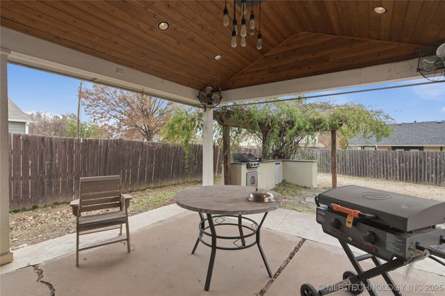 8841 E 93rd Street, Tulsa, OK 74133