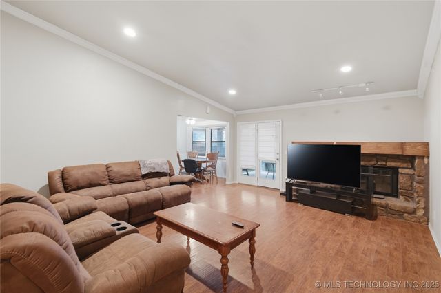 8841 E 93rd Street, Tulsa, OK 74133