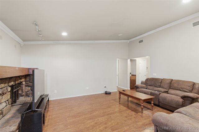 8841 E 93rd Street, Tulsa, OK 74133