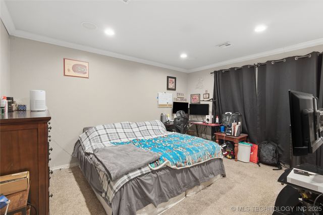 8841 E 93rd Street, Tulsa, OK 74133