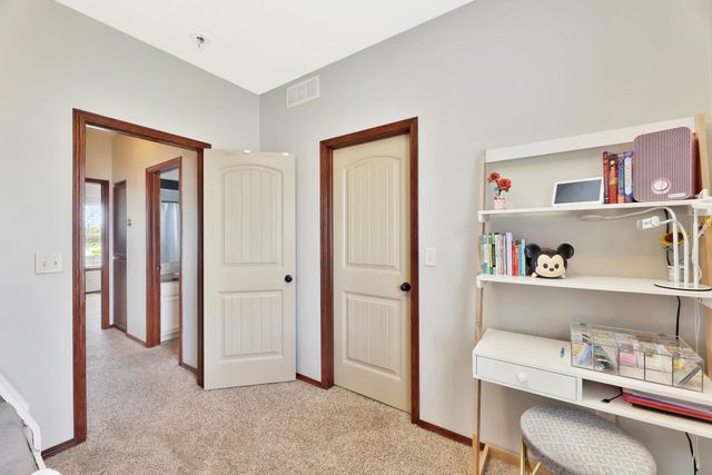 2025 E Clover Ct, Andover, KS 67002