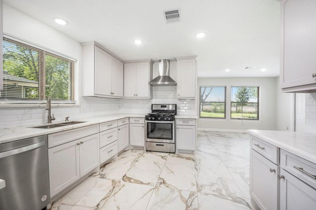 7711 Antoine Drive, Houston, TX 77088