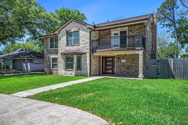 7711 Antoine Drive, Houston, TX 77088