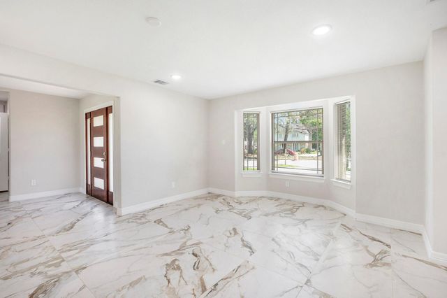 7711 Antoine Drive, Houston, TX 77088