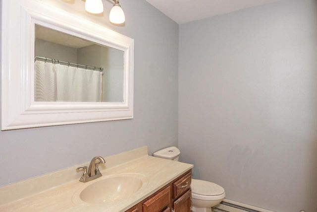 N49W36150 Nottingham LANE #12, Oconomowoc, WI 53066