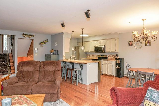 N49W36150 Nottingham LANE #12, Oconomowoc, WI 53066