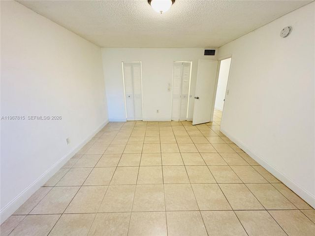 2800 NW 56th Ave F104, Lauderhill, FL 33313