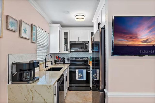 724 GULF BOULEVARD, Indian Rocks Beach, FL 33785