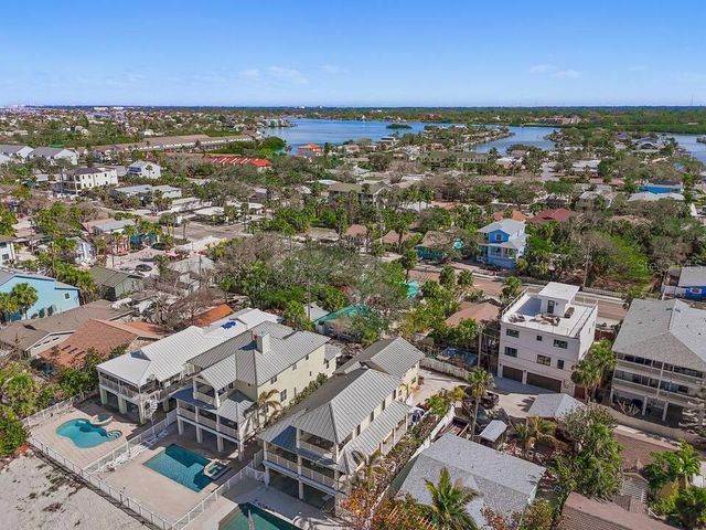 724 GULF BOULEVARD, Indian Rocks Beach, FL 33785