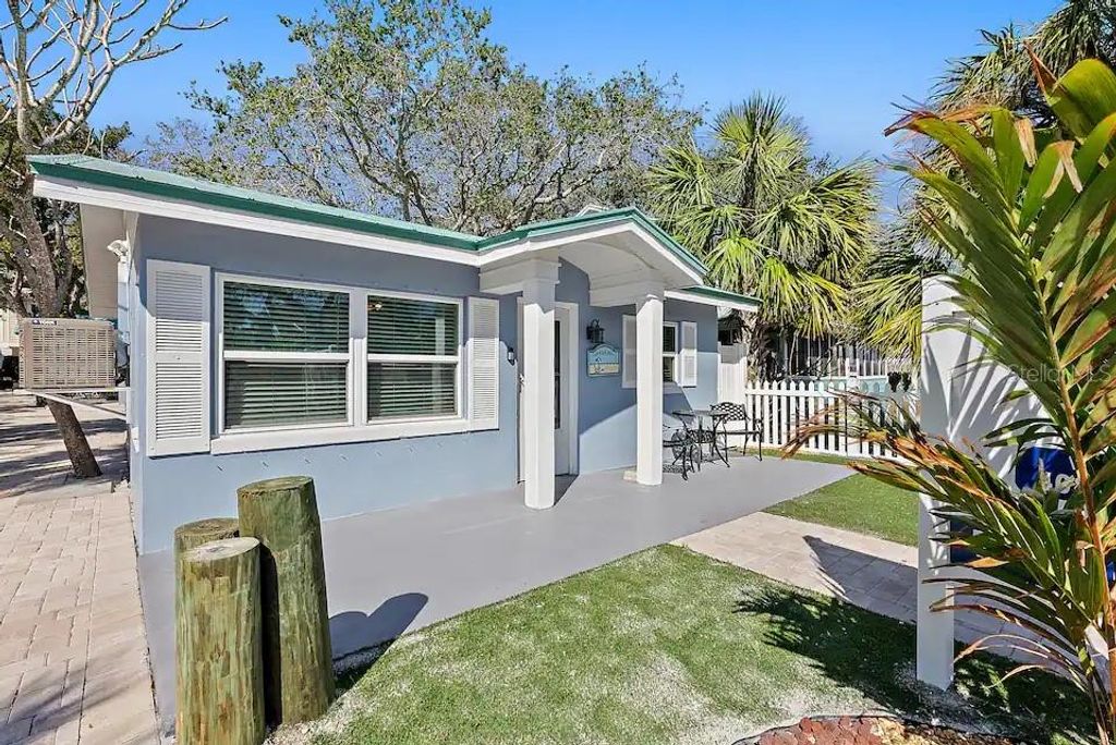 724 GULF BOULEVARD, Indian Rocks Beach, FL 33785