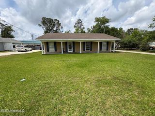 710 Beyer Drive, Bay Saint Louis, MS 39520
