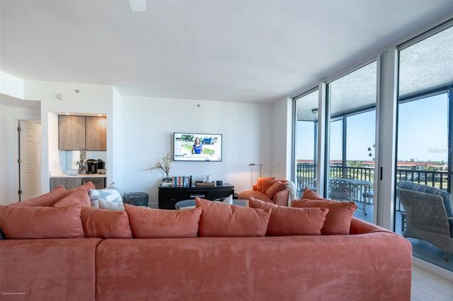 3313 SUNSET KEY CIRCLE 306, Punta Gorda, FL 33955