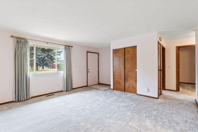 445 Wisteria Drive 445 Wisteria Drive, Troy, OH 45373