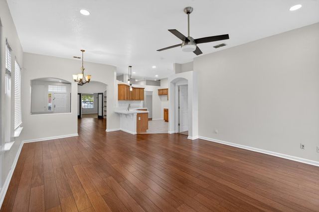 4521 Freitag Way, Elk Grove, CA 95758