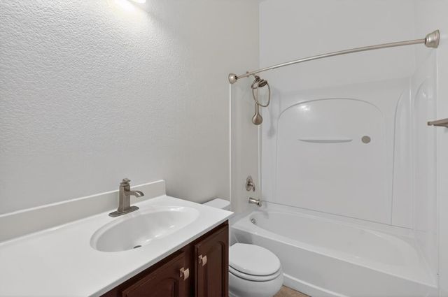 4521 Freitag Way, Elk Grove, CA 95758