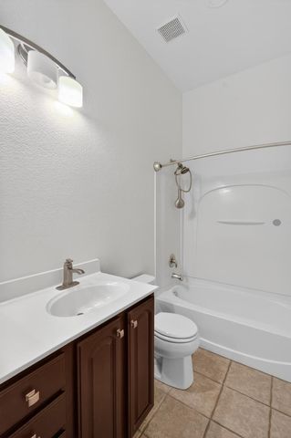 4521 Freitag Way, Elk Grove, CA 95758