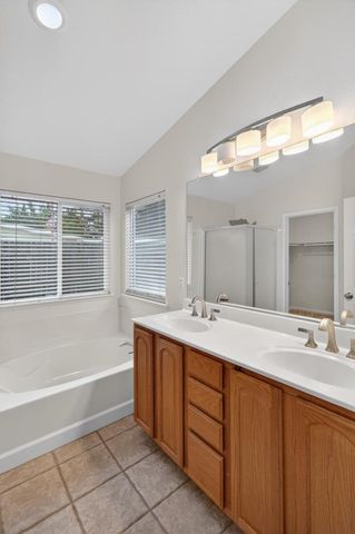 4521 Freitag Way, Elk Grove, CA 95758