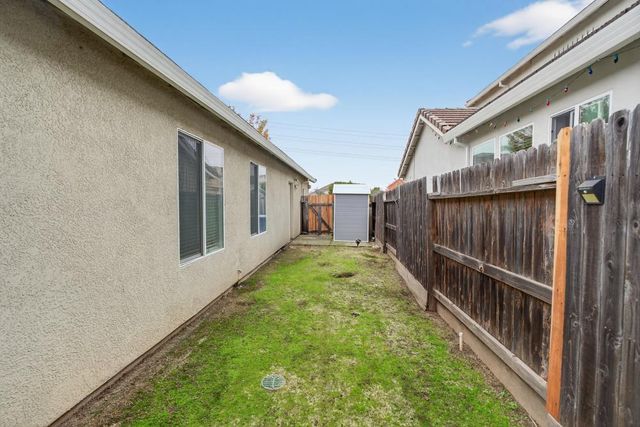 4521 Freitag Way, Elk Grove, CA 95758