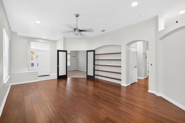 4521 Freitag Way, Elk Grove, CA 95758