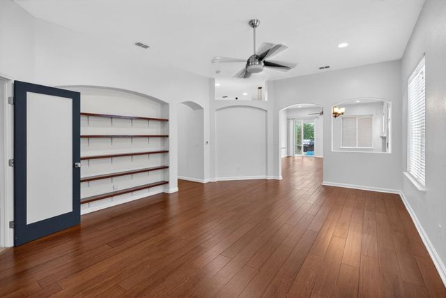 4521 Freitag Way, Elk Grove, CA 95758