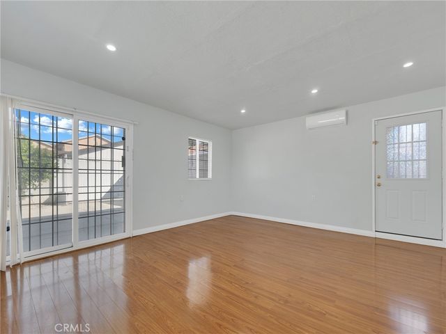 6958 Jumilla Avenue, Winnetka, CA 91306