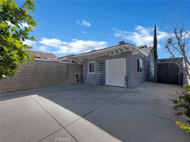 6958 Jumilla Avenue, Winnetka, CA 91306