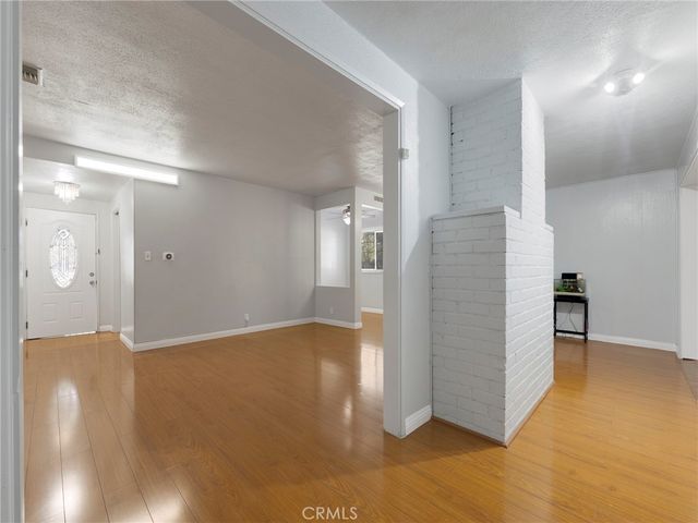 6958 Jumilla Avenue, Winnetka, CA 91306