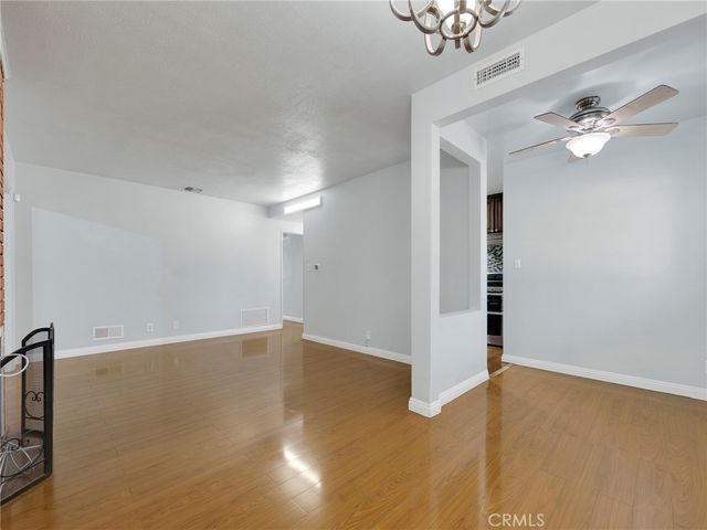 6958 Jumilla Avenue, Winnetka, CA 91306