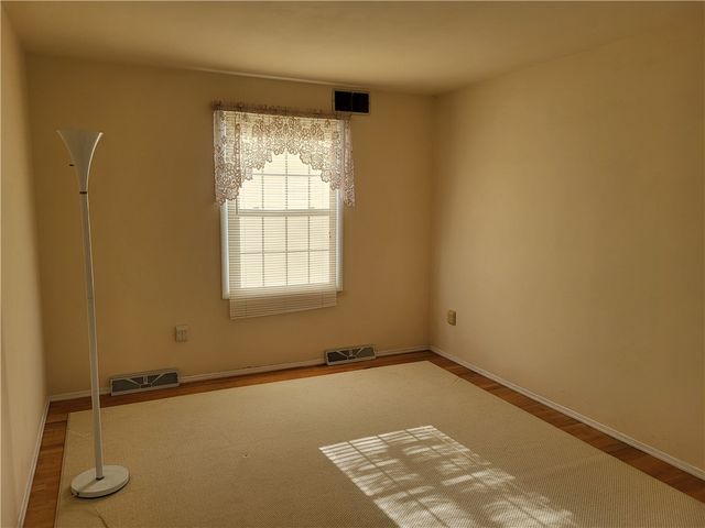 117 Farmington Dr., Twp Of But Nw, PA 16001