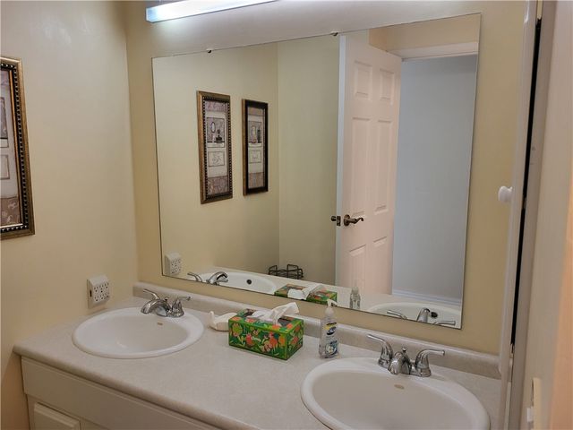 117 Farmington Dr., Twp Of But Nw, PA 16001