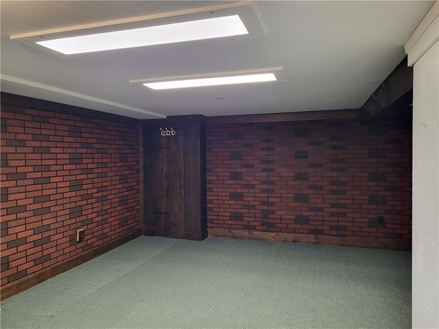 117 Farmington Dr., Twp Of But Nw, PA 16001