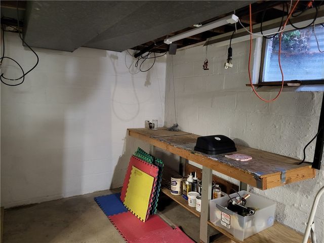 117 Farmington Dr., Twp Of But Nw, PA 16001