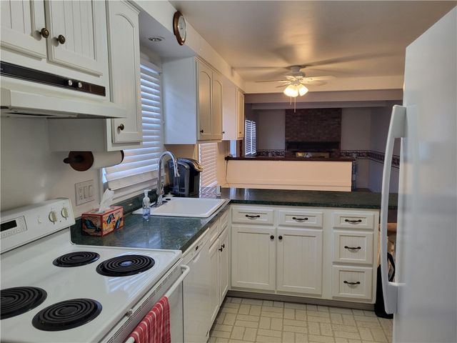 117 Farmington Dr., Twp Of But Nw, PA 16001