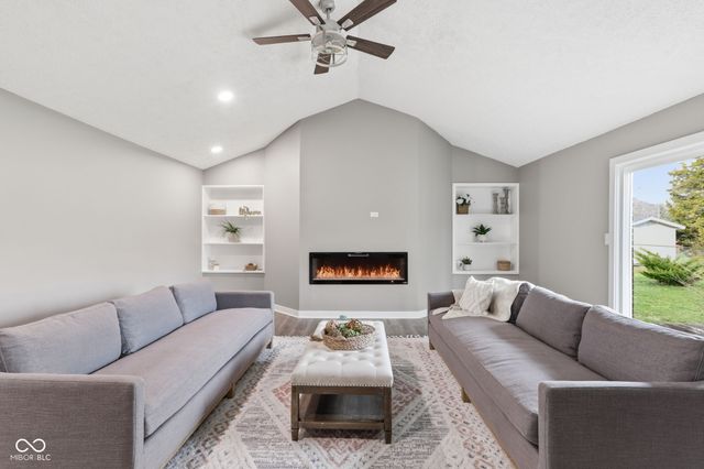 914 Corey Lane, Plainfield, IN 46168