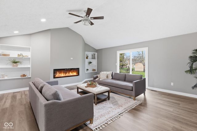 914 Corey Lane, Plainfield, IN 46168