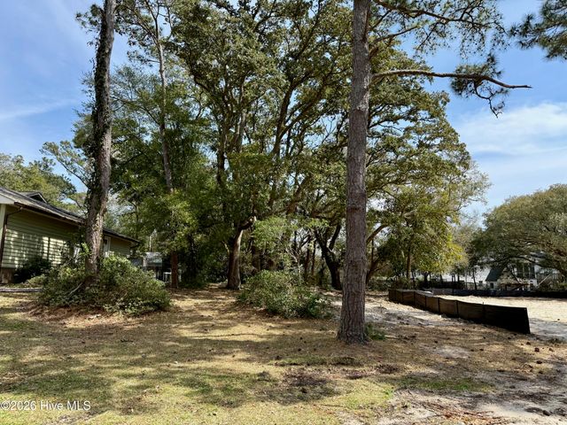 120 SW 3rd Street, Oak Island, NC 28465