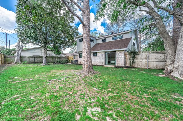 2506 Swan Court, Houston, TX 77058