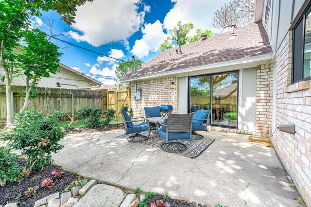 2506 Swan Court, Houston, TX 77058