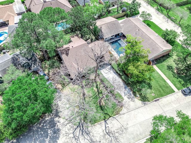 2506 Swan Court, Houston, TX 77058