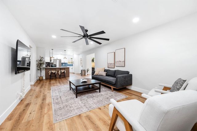 2506 Swan Court, Houston, TX 77058